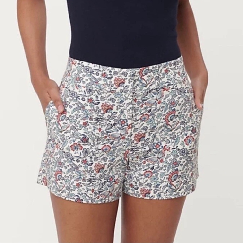 Loft The Rivera Short 4” Inseam Size 2 Mid Rise Multicolored Floral Print